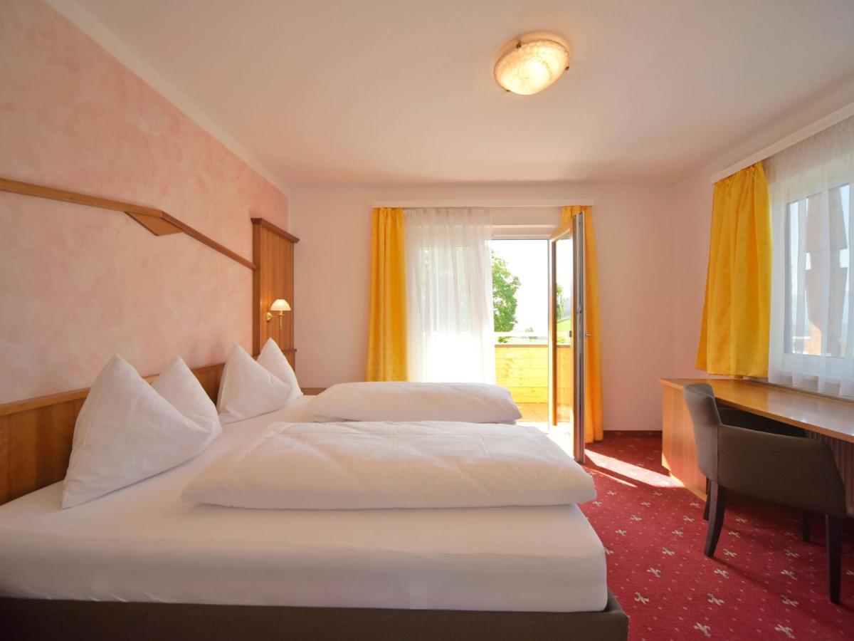 Hotel Berghof Millstatt Exterior photo