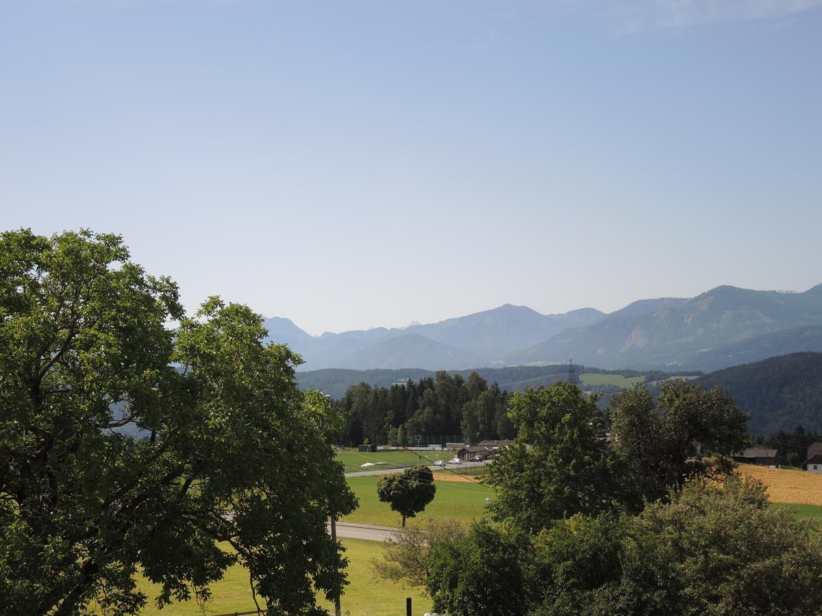 Hotel Berghof Millstatt Exterior photo